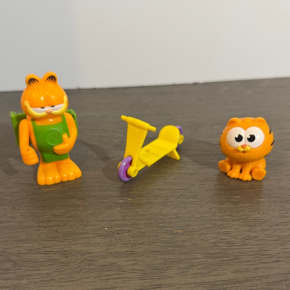 Garfield toys lot of 3